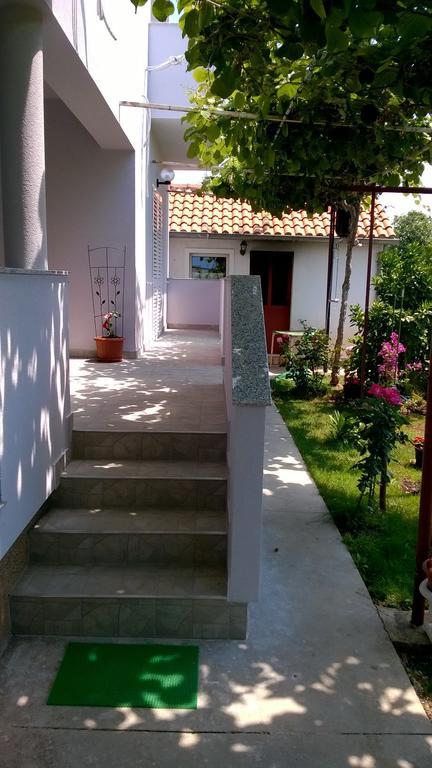 Apartment Saric Sukošan 객실 사진
